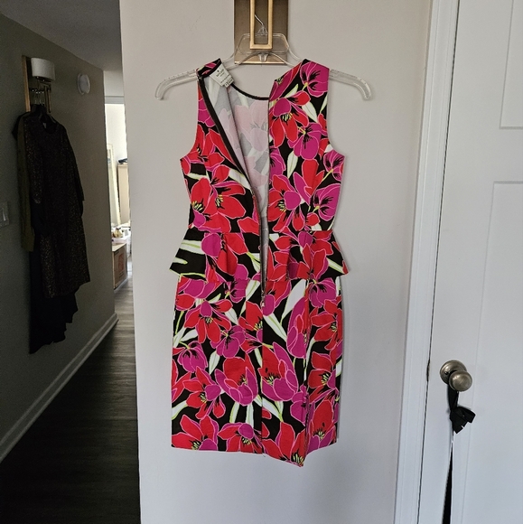 Kate Spade Red and Pink Tropical Floral Peplum Sleeveless Sheath Dress NWOT 4 - Picture 13 of 13